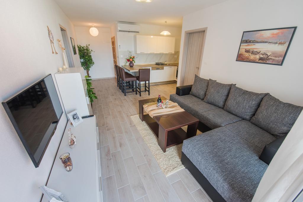 Apartment Grabovac Kaštela Habitación foto